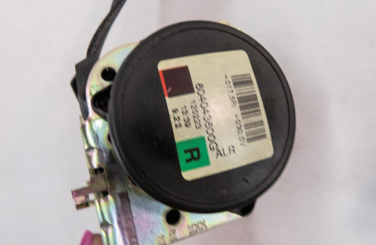 Thumbnail 6: 2012 RANGE ROVER SPORT (L320) REAR 2nd ROW SEAT - RIGHT SEATBELT RETRACTOR BLACK