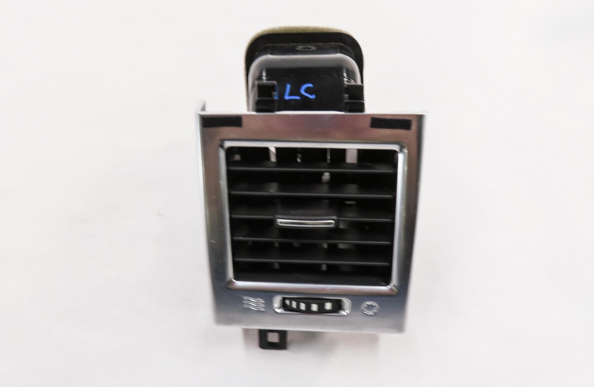 Thumbnail 2: 2012 RANGE ROVER SPORT (L320) LEFT DRIVER CENTER DASH HEATER A/C AIR VENT