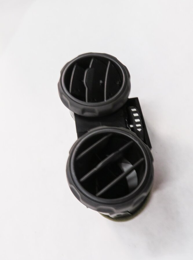 Thumbnail 3: 2012 RANGE ROVER SPORT (L320) REAR CENTER CONSOLE HEATER A/C AIR VENT