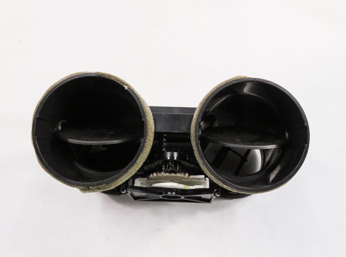 Thumbnail 5: 2012 RANGE ROVER SPORT (L320) REAR CENTER CONSOLE HEATER A/C AIR VENT