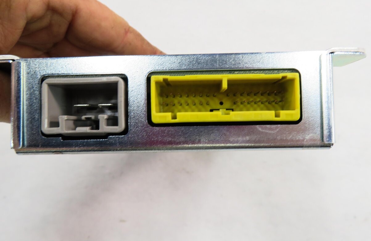 Thumbnail 7: 2010-2013 RANGE ROVER SPORT (L320) ARC ACTIVE ROLL CONTROL MODULE COMPUTER