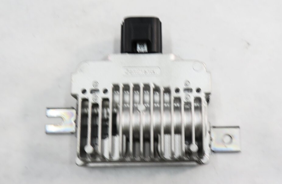 Thumbnail 2: 2010-2015 LR2 LR4 EVOQUE RANGE ROVER SPORT (L320 L538) FUEL PUMP CONTROL MODULE