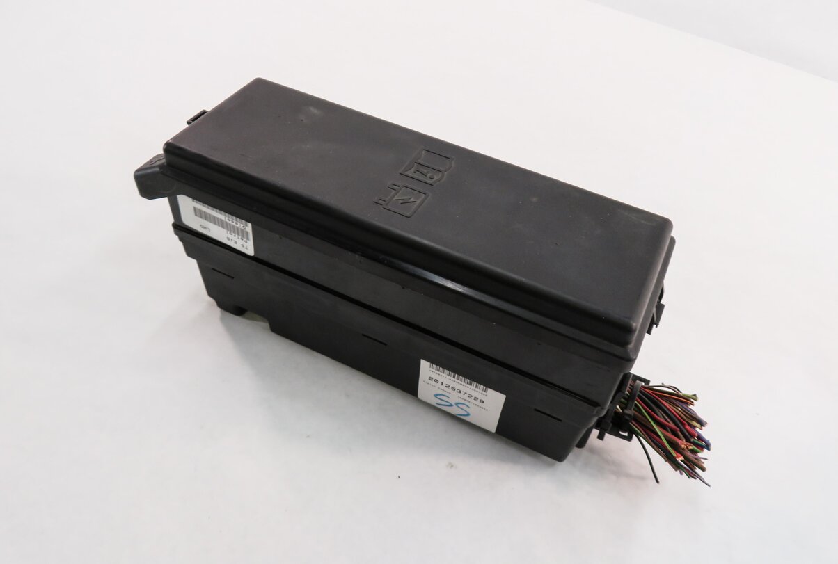 Thumbnail 1: 2010-2013 RANGE ROVER SPORT (L320) 5.0L AJ133 SUPERCHARGED V8 ENGINE FUSE BOX