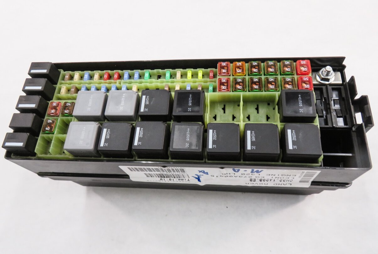 Thumbnail 6: 2010-2013 RANGE ROVER SPORT (L320) 5.0L AJ133 SUPERCHARGED V8 ENGINE FUSE BOX