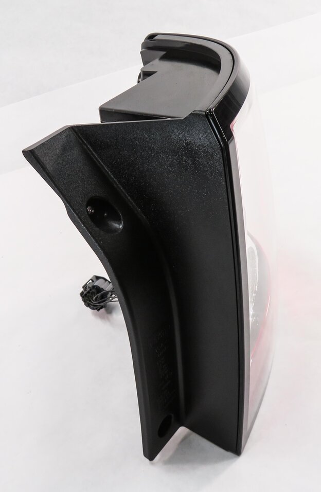 Thumbnail 5: 2012-2013 RANGE ROVER SPORT (L320) RIGHT PASSENGER TAILLIGHT BRAKE LIGHT LAMP