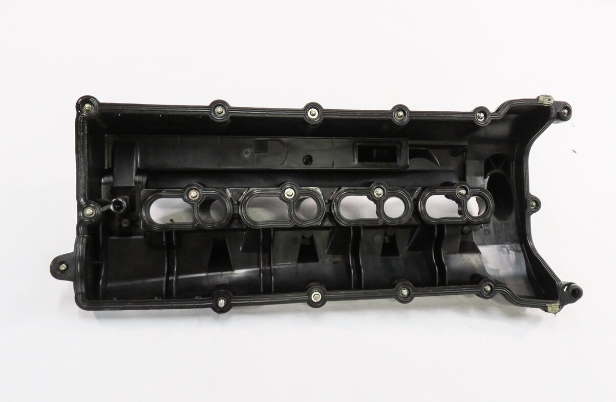 Thumbnail 6: 2010-2018 RANGE ROVER / SPORT (L320 L322 L494 L405) 5.0L V8 - LEFT VALVE COVER