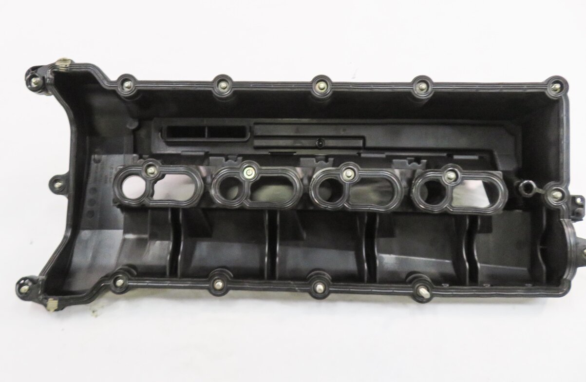 Thumbnail 6: 2010-2018 RANGE ROVER / SPORT (L320 L322 L494 L405) 5.0L V8 - RIGHT VALVE COVER