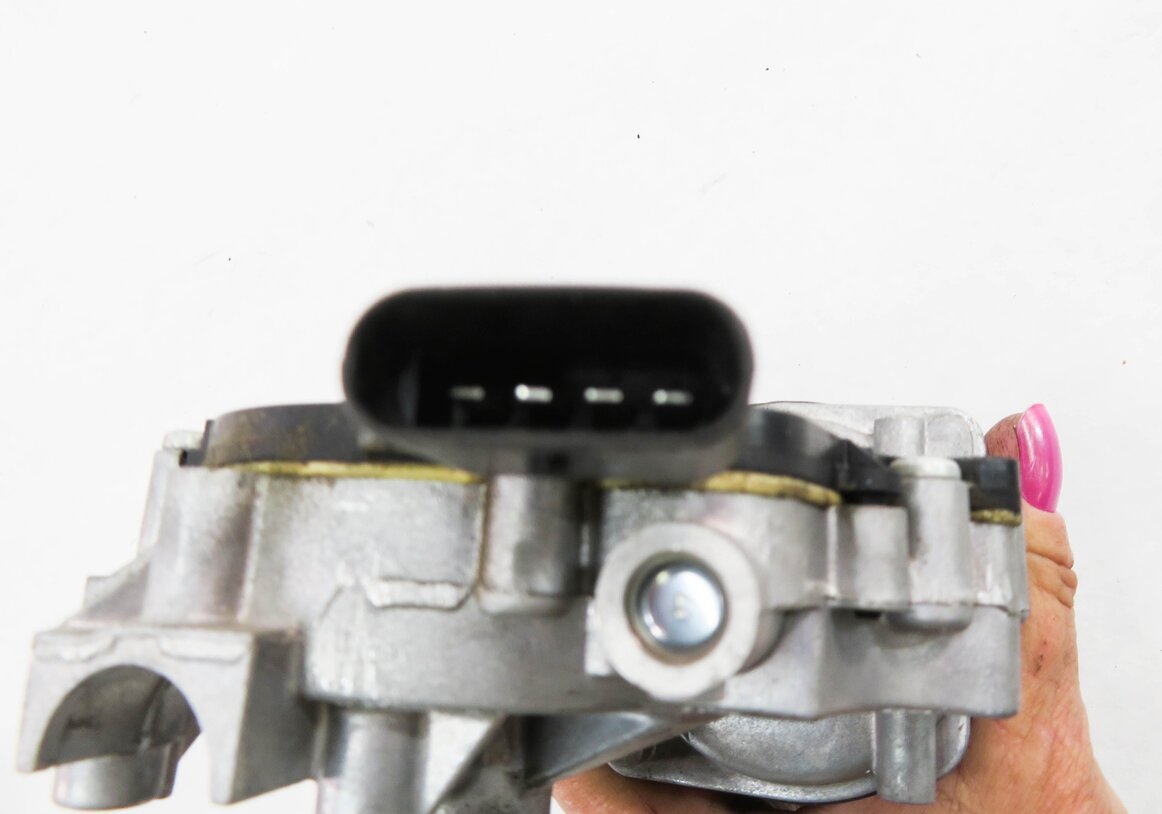 Thumbnail 6: 12-19 BMW 320i 328i 330i 335i 340i 428i 430i 435i 440i M3 M4 - FRONT WIPER MOTOR