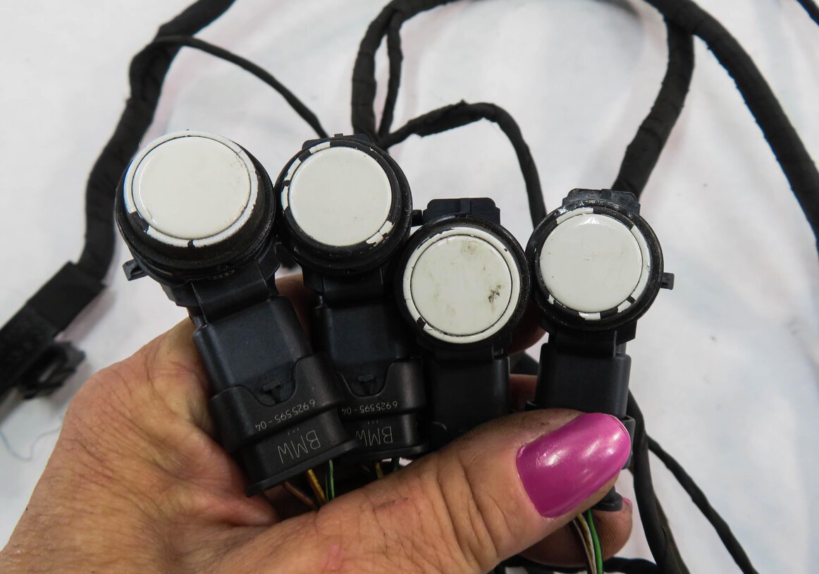 Thumbnail 5: 2015 BMW 335i (F30) REAR PDC PARK DISTANCE SENSOR SET w/ HARNESS (ALPINE WHITE)
