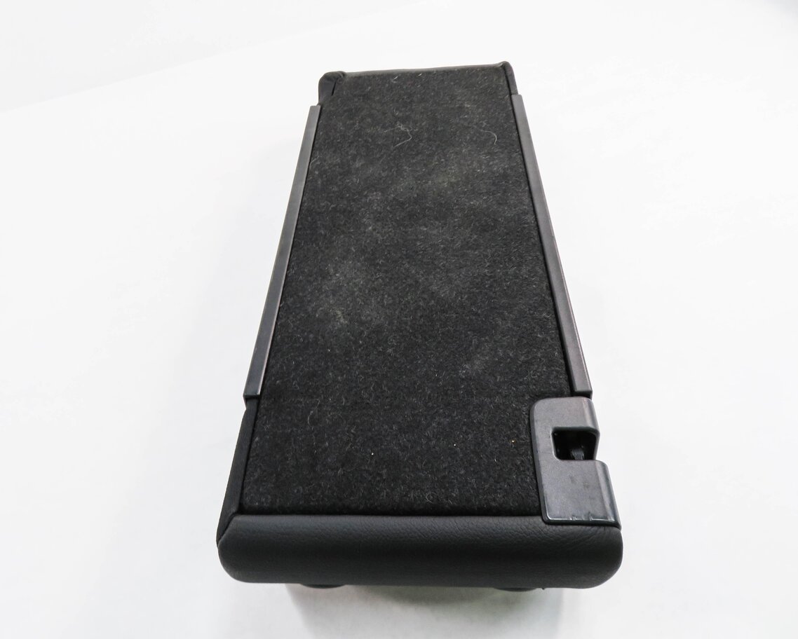 Thumbnail 7: 2015 BMW 335i (F30) REAR SEAT CENTER CONSOLE ARMREST LID w/ CUP HOLDER (BLACK)