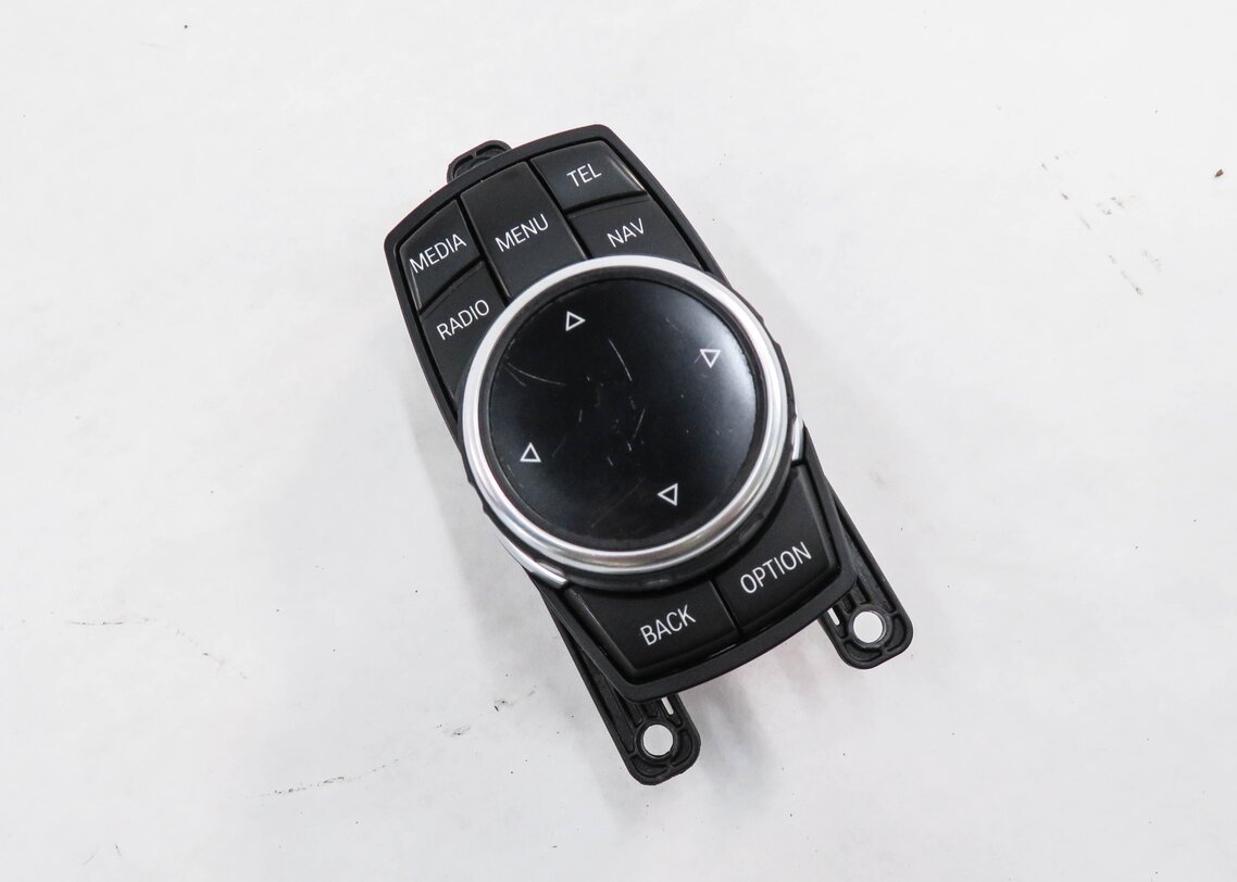 Thumbnail 1: 12-20 BMW 228i 230i 328i 330i 335i 428i 435i M2 M3 (F22 F30 F32) i-DRIVE SWITCH