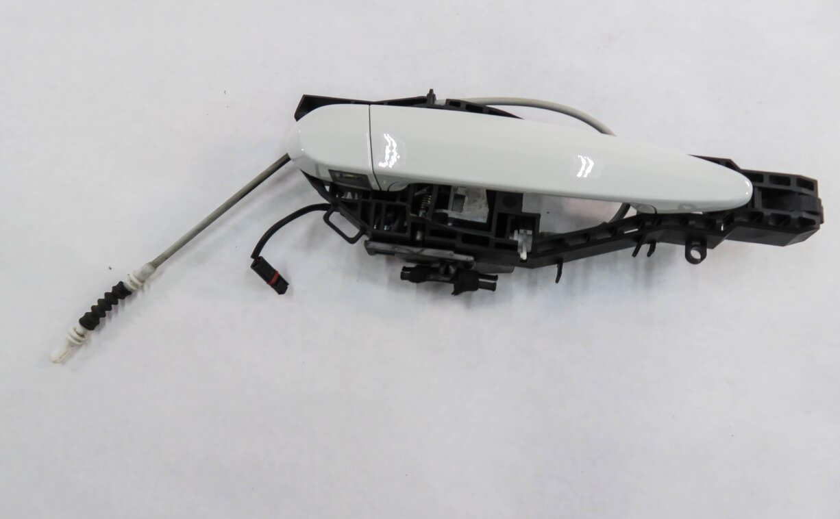 Thumbnail 2: 12-19 BMW 228i 328i 330i 335i (F30 F31 F32 F33) RIGHT REAR DOOR HANDLE (WHITE)