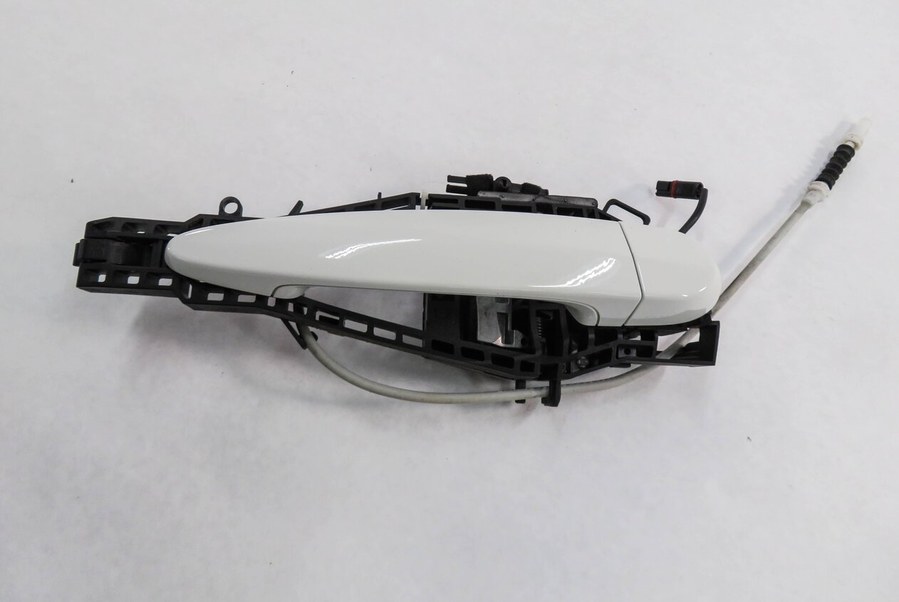 Thumbnail 5: 12-19 BMW 228i 328i 330i 335i (F30 F31 F32 F33) RIGHT REAR DOOR HANDLE (WHITE)