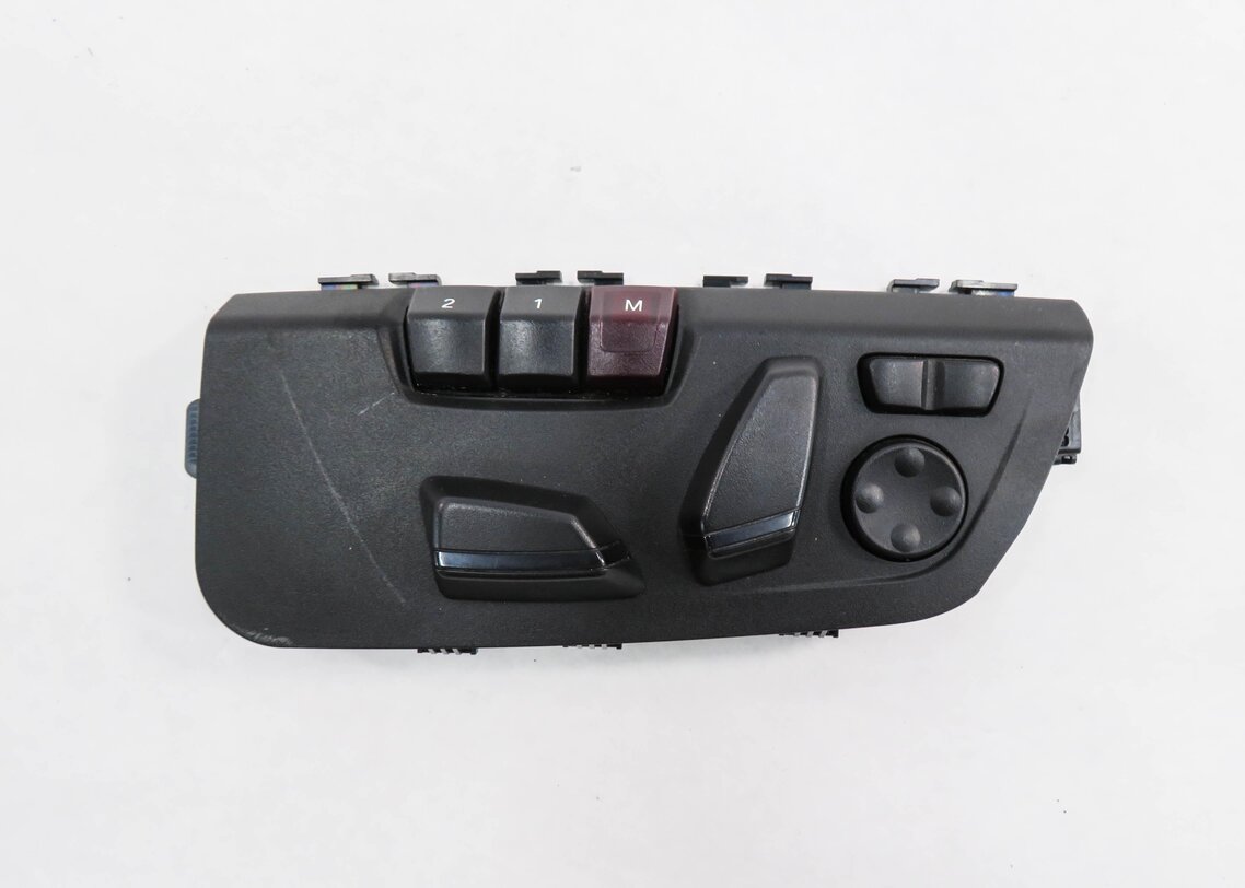 Thumbnail 2: 2015 BMW 335i (F30) LEFT FRONT DRIVER MEMORY SEAT SWITCH BUTTON CONTROL