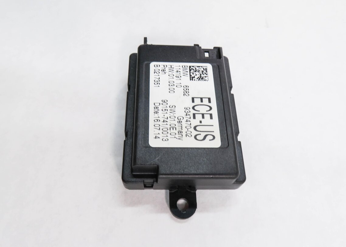 Thumbnail 4: 2015 BMW 335i (F30) RADIO STEREO GPS NAVIGATION i-DRIVE CONTROL MODULE