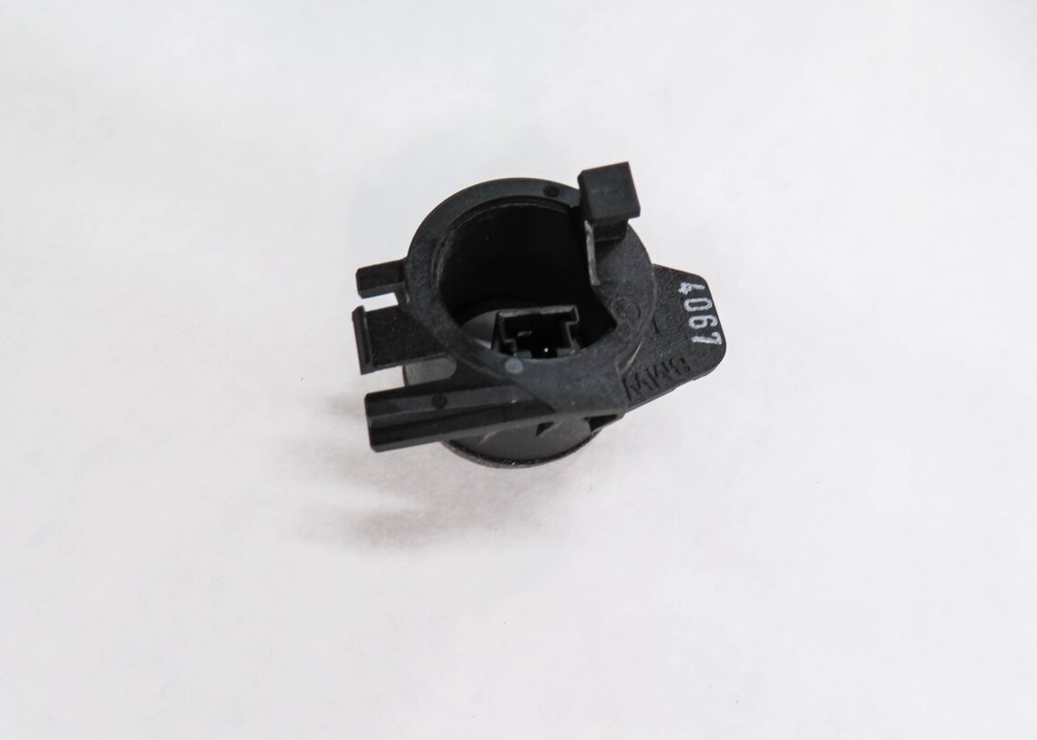 Thumbnail 4: 2015 BMW 335i (F30) IGNITION SWITCH IMMOBILIZER KEY RING SENSOR
