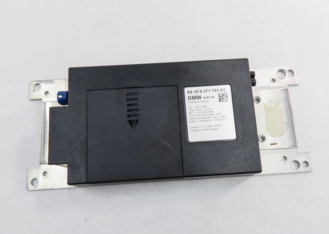 Thumbnail 2: 2015 BMW 335i (F30) BLUETOOTH TELEMATICS COMMUNICATION CONTROL MODULE
