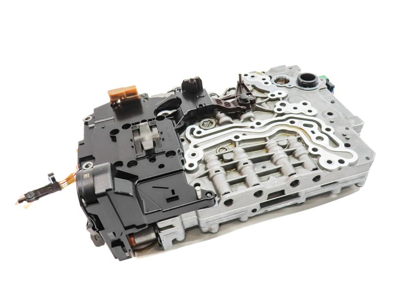 Thumbnail 1: 14-19 BMW 335i 435i X6 (F16 F30 F31 F32 F33) 8HP45 AUTO TRANSMISSION VALVE BODY