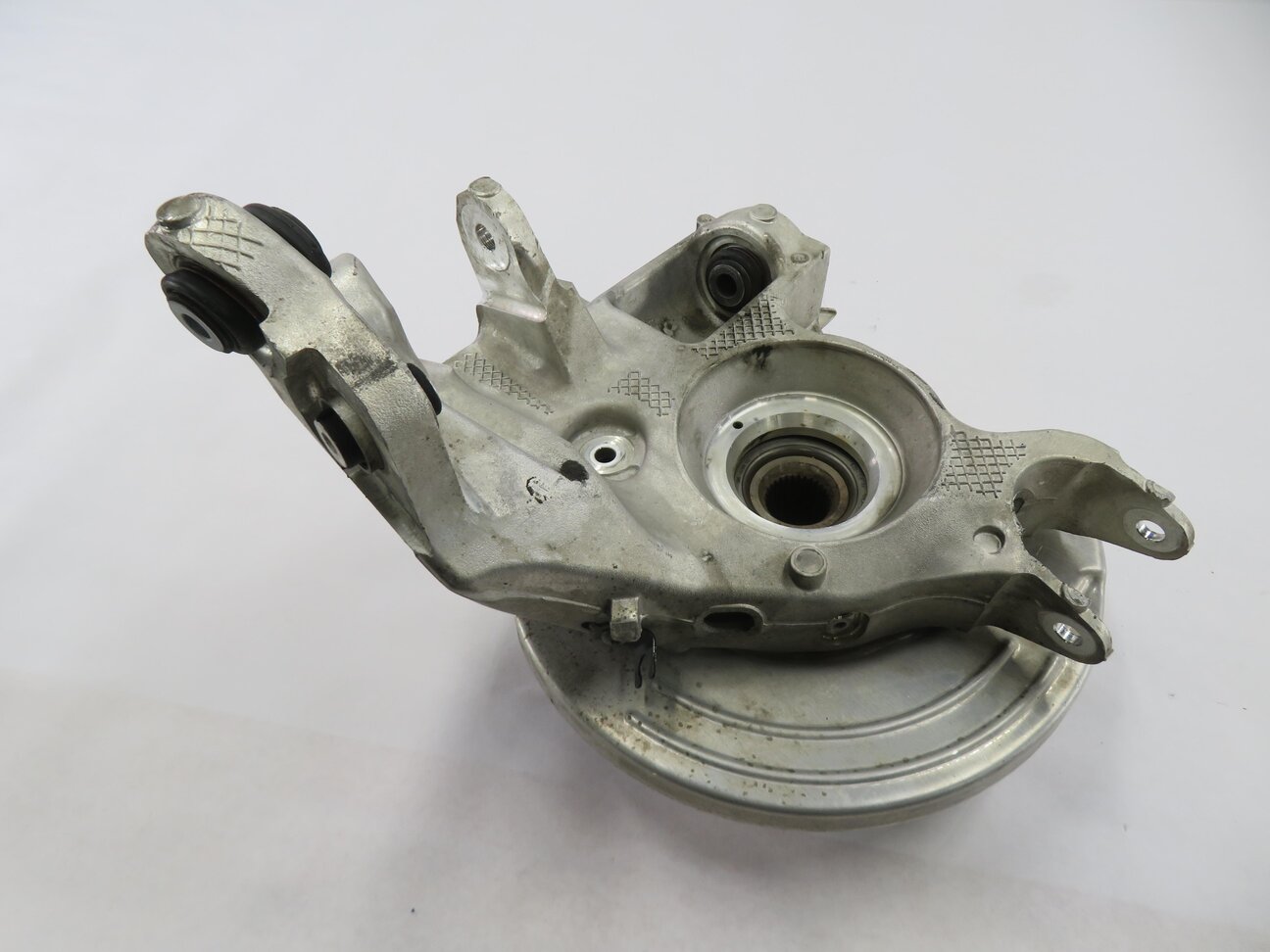 Thumbnail 5: 2015-2019 LAND ROVER DISCOVERY SPORT (L550) RIGHT PASSENGER REAR SPINDLE KNUCKLE