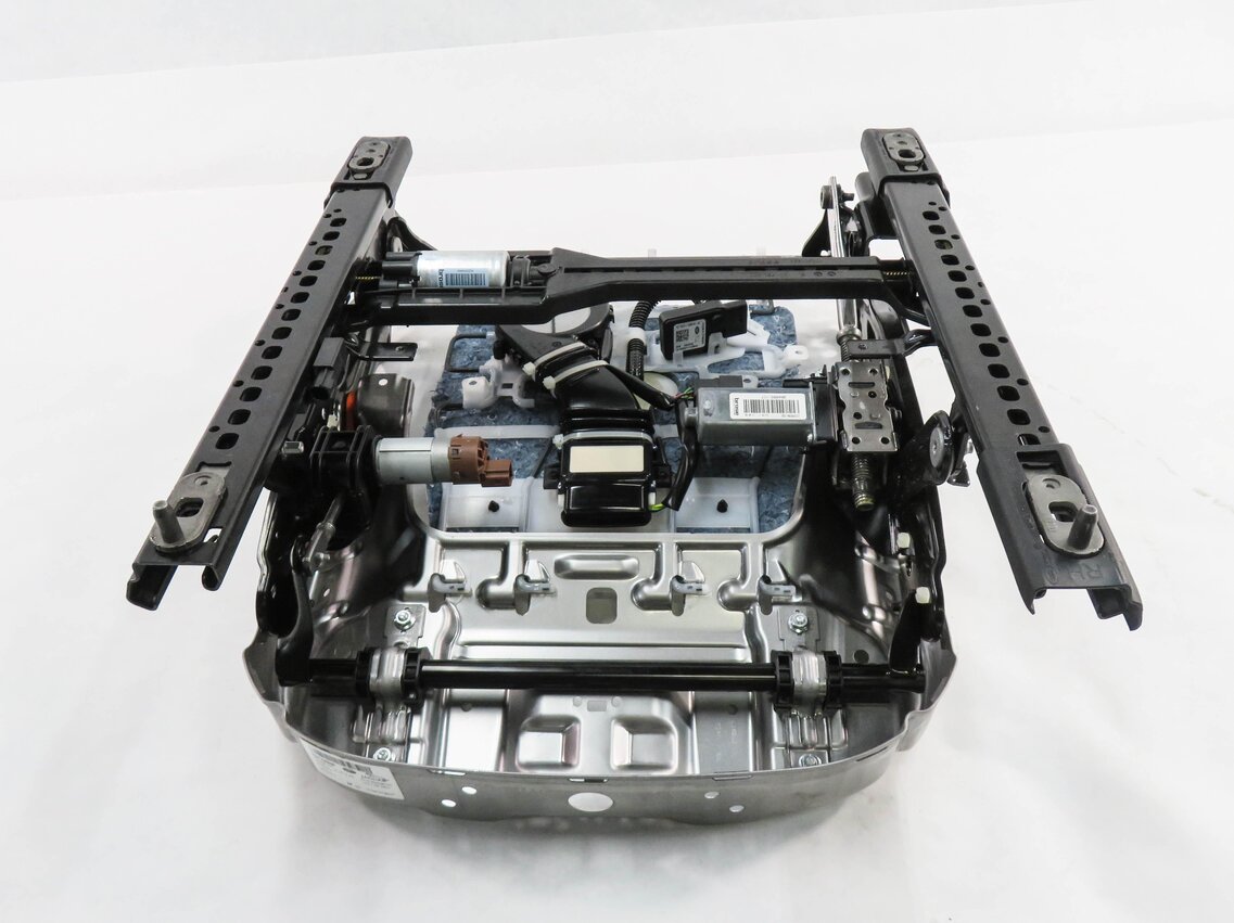 Thumbnail 7: 2015-2017 LAND ROVER DISCOVERY SPORT (L550) PASSENGER SEAT TRACK w/ MOTORS