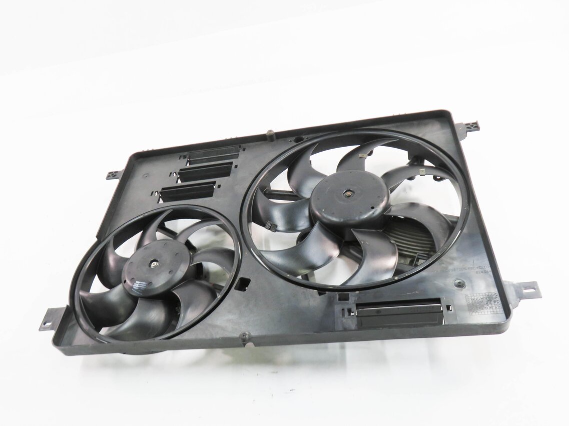 Thumbnail 2: 12-17 LR2 DISCOVERY SPORT RANGE ROVER EVOQUE (L538 L550) RADIATOR COOLING FAN