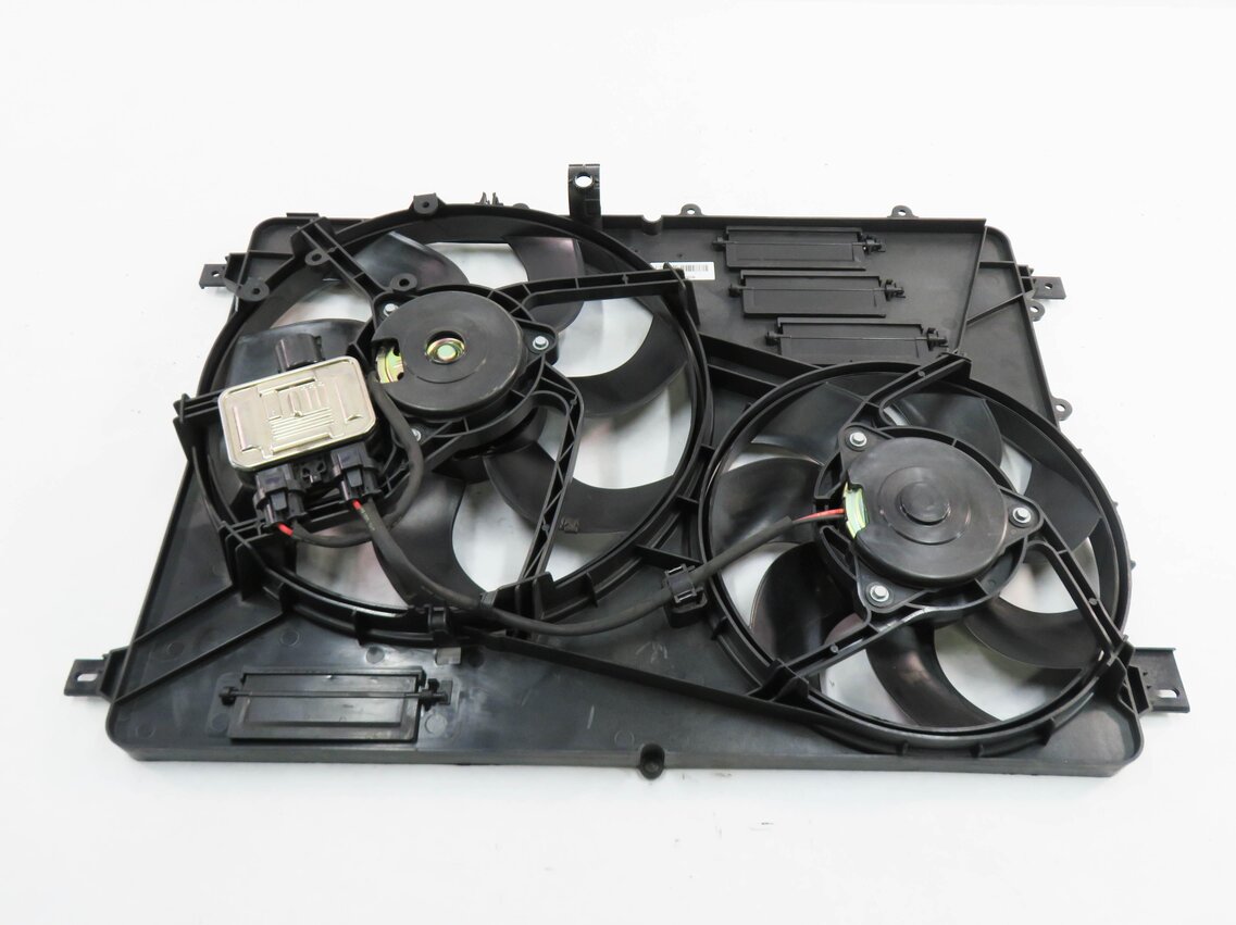 Thumbnail 6: 12-17 LR2 DISCOVERY SPORT RANGE ROVER EVOQUE (L538 L550) RADIATOR COOLING FAN
