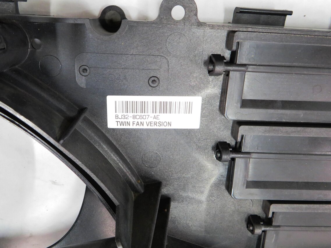 Thumbnail 8: 12-17 LR2 DISCOVERY SPORT RANGE ROVER EVOQUE (L538 L550) RADIATOR COOLING FAN