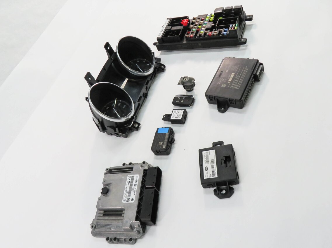 Thumbnail 14: 2017 LAND ROVER DISCOVERY SPORT (L550) 2.0L TURBO ENGINE ECM BCM MODULE KEY SET