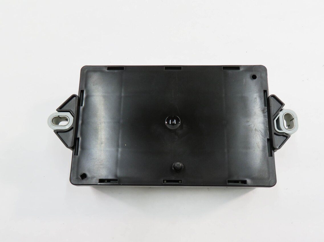 Thumbnail 5: 2017 LAND ROVER DISCOVERY SPORT (L550) REAR TRUNK FUSE BOX