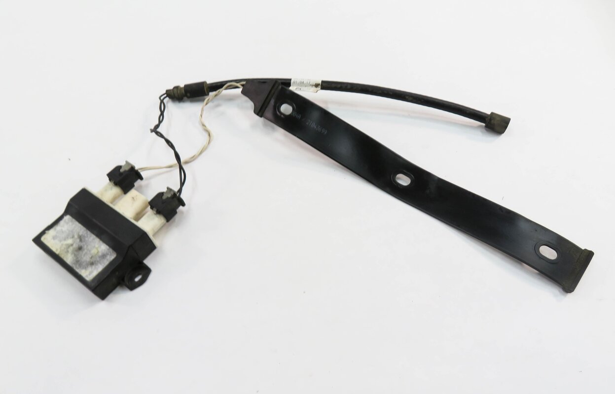 Thumbnail 2: 2016-2019 LAND ROVER DISCOVERY SPORT (L550) LIFTGATE SMART OPENER CONTROL MODULE