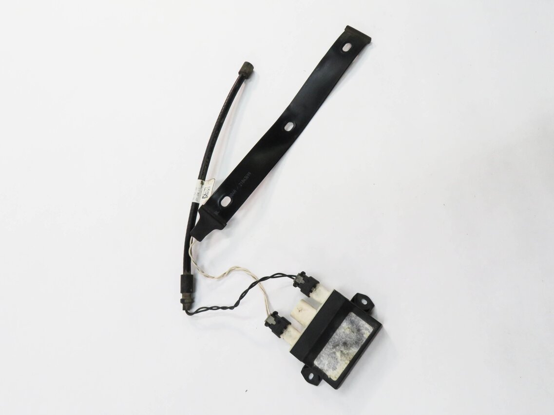 Thumbnail 3: 2016-2019 LAND ROVER DISCOVERY SPORT (L550) LIFTGATE SMART OPENER CONTROL MODULE