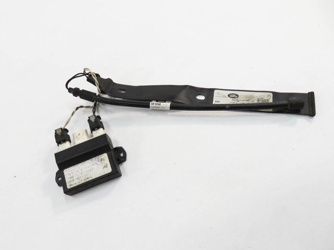 Thumbnail 1: 2016-2019 LAND ROVER DISCOVERY SPORT (L550) LIFTGATE SMART OPENER CONTROL MODULE