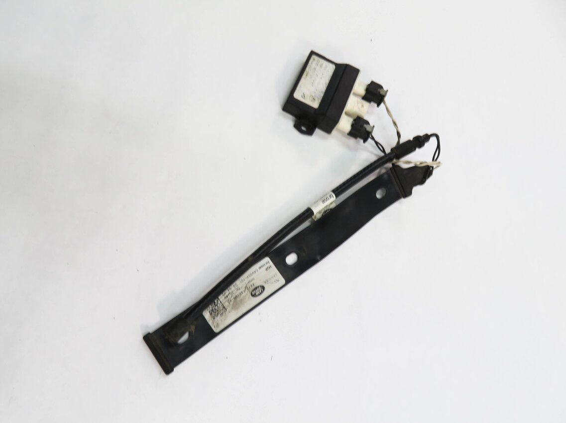 Thumbnail 4: 2016-2019 LAND ROVER DISCOVERY SPORT (L550) LIFTGATE SMART OPENER CONTROL MODULE