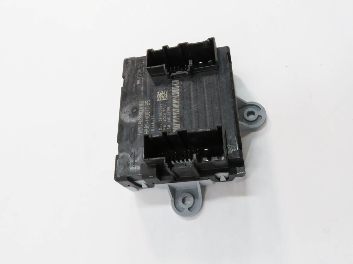 Thumbnail 3: 2017 LAND ROVER DISCOVERY SPORT (L550) RIGHT FRONT PASSENGER DOOR CONTROL MODULE