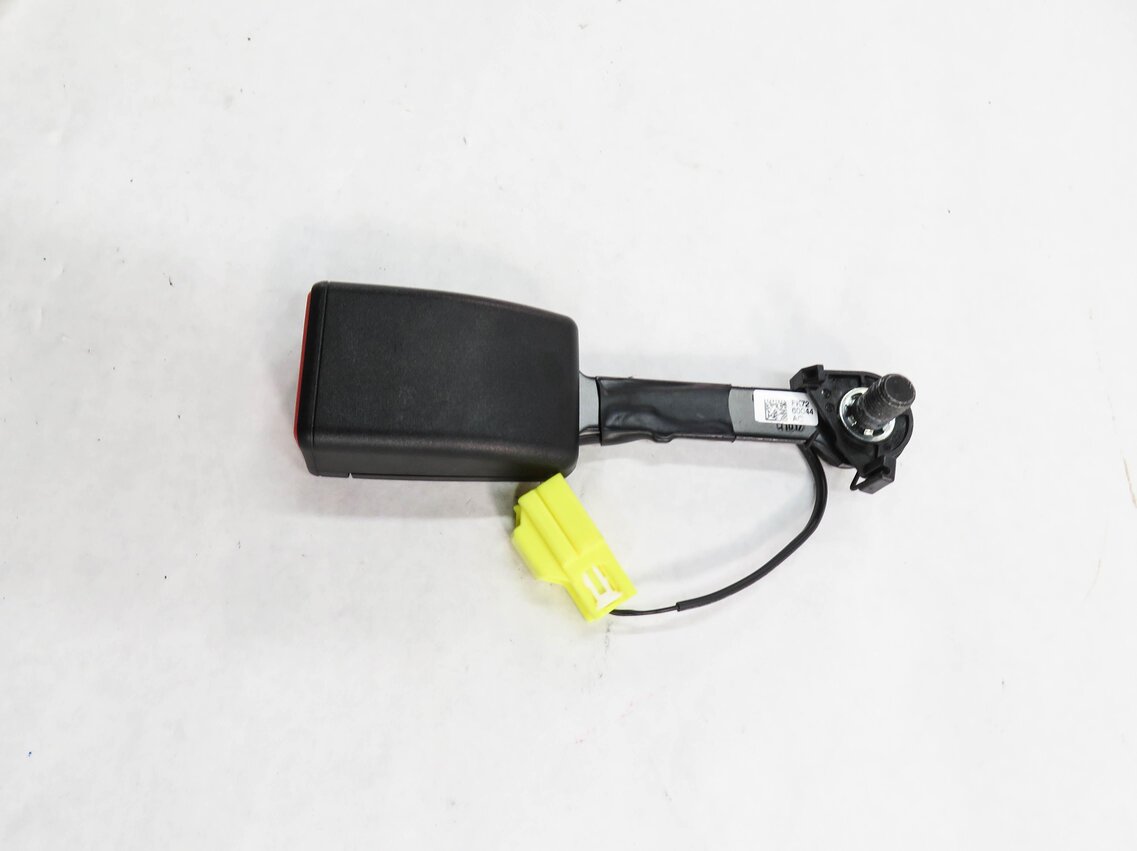 Thumbnail 3: 2017 LAND ROVER DISCOVERY SPORT (L550) REAR 3rd ROW - RIGHT SEATBELT RECEIVER