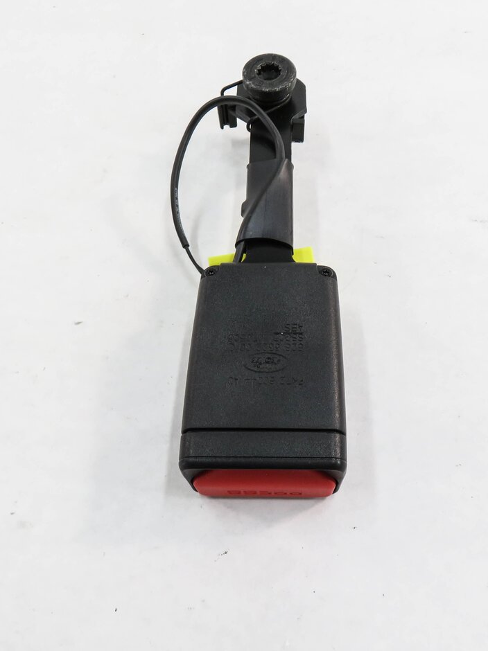 Thumbnail 5: 2017 LAND ROVER DISCOVERY SPORT (L550) REAR 3rd ROW - RIGHT SEATBELT RECEIVER