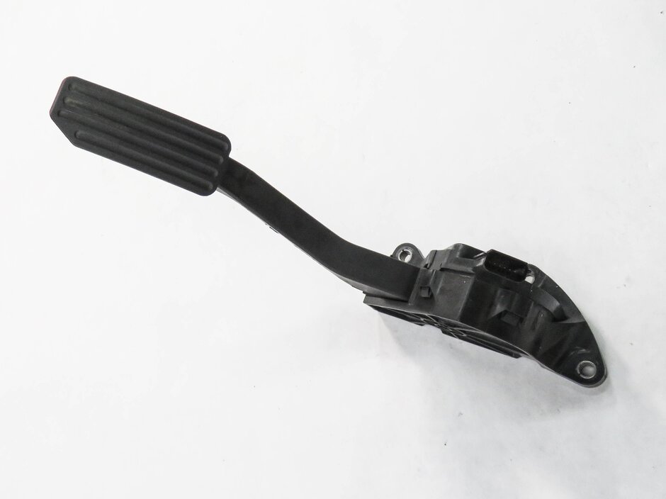Thumbnail 3: 2017 LAND ROVER DISCOVERY SPORT (L550) GAS PEDAL