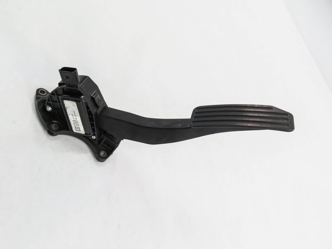 Thumbnail 4: 2017 LAND ROVER DISCOVERY SPORT (L550) GAS PEDAL