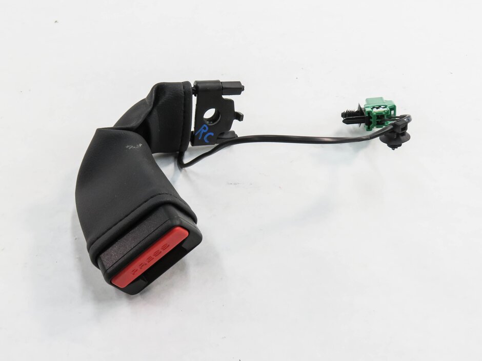 Thumbnail 2: 2017 LAND ROVER DISCOVERY SPORT (L550) REAR 2nd ROW - CENTER SEATBELT RECEIVER