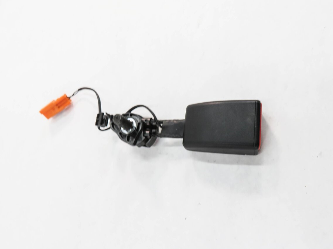 Thumbnail 3: 2017 LAND ROVER DISCOVERY SPORT (L550) REAR 2nd ROW - RIGHT SEATBELT RECEIVER