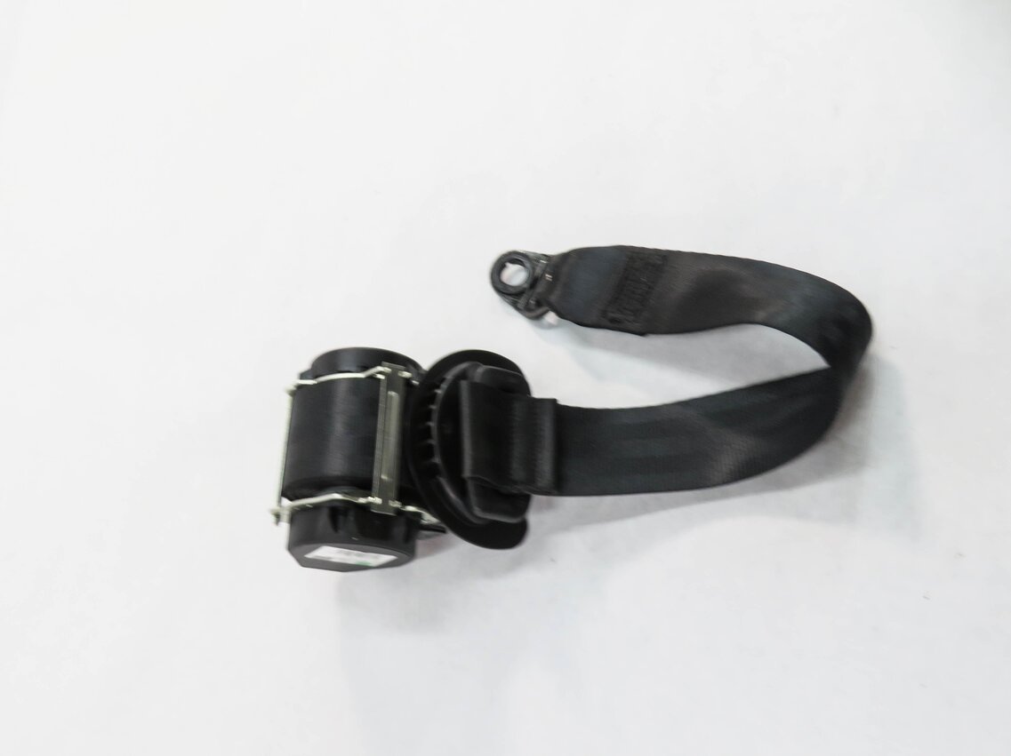 Thumbnail 3: 2017 LAND ROVER DISCOVERY SPORT (L550) REAR 2nd ROW - RIGHT SEATBELT RETRACTOR