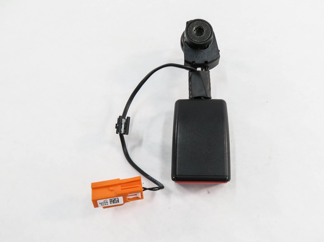 Thumbnail 2: 2017 LAND ROVER DISCOVERY SPORT (L550) REAR 2nd ROW - LEFT SEATBELT RECEIVER