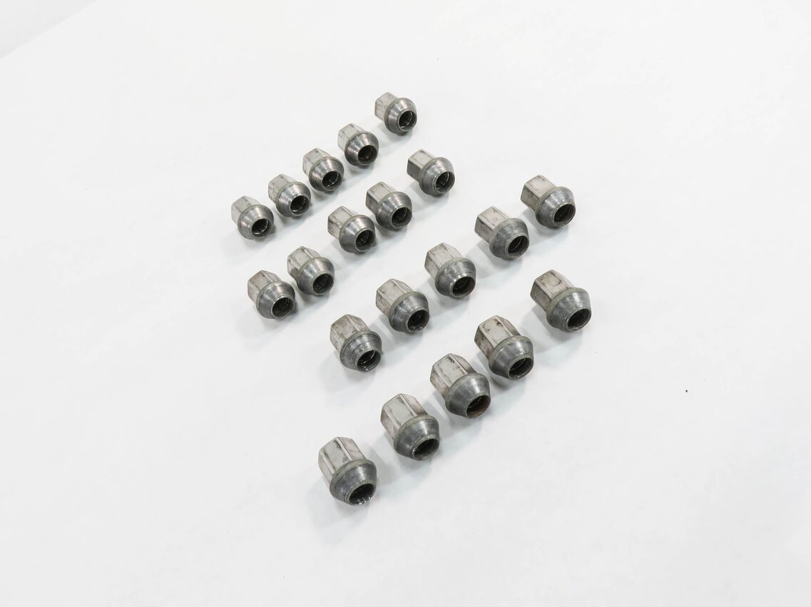 2008-2020 LAND ROVER LR2 DISCOVERY SPORT RANGE ROVER EVOQUE VALAR - LUG NUT SET