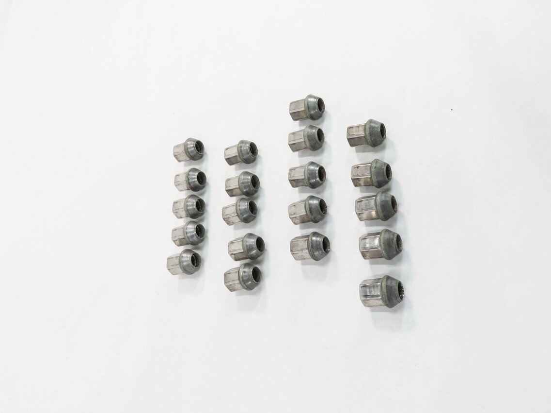 Thumbnail 3: 2008-2020 LAND ROVER LR2 DISCOVERY SPORT RANGE ROVER EVOQUE VALAR - LUG NUT SET