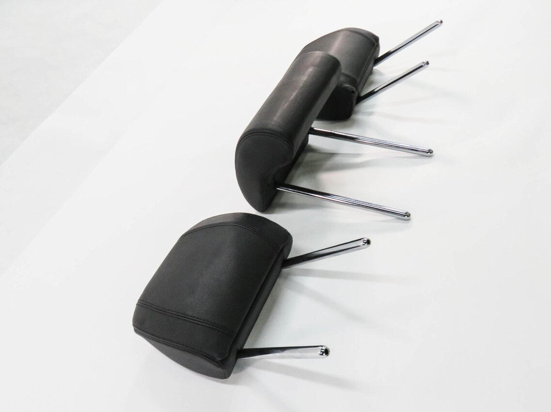 Thumbnail 4: 2017 LAND ROVER DISCOVERY SPORT (L550) REAR SEAT HEADREST SET-3 (BLACK LEATHER)