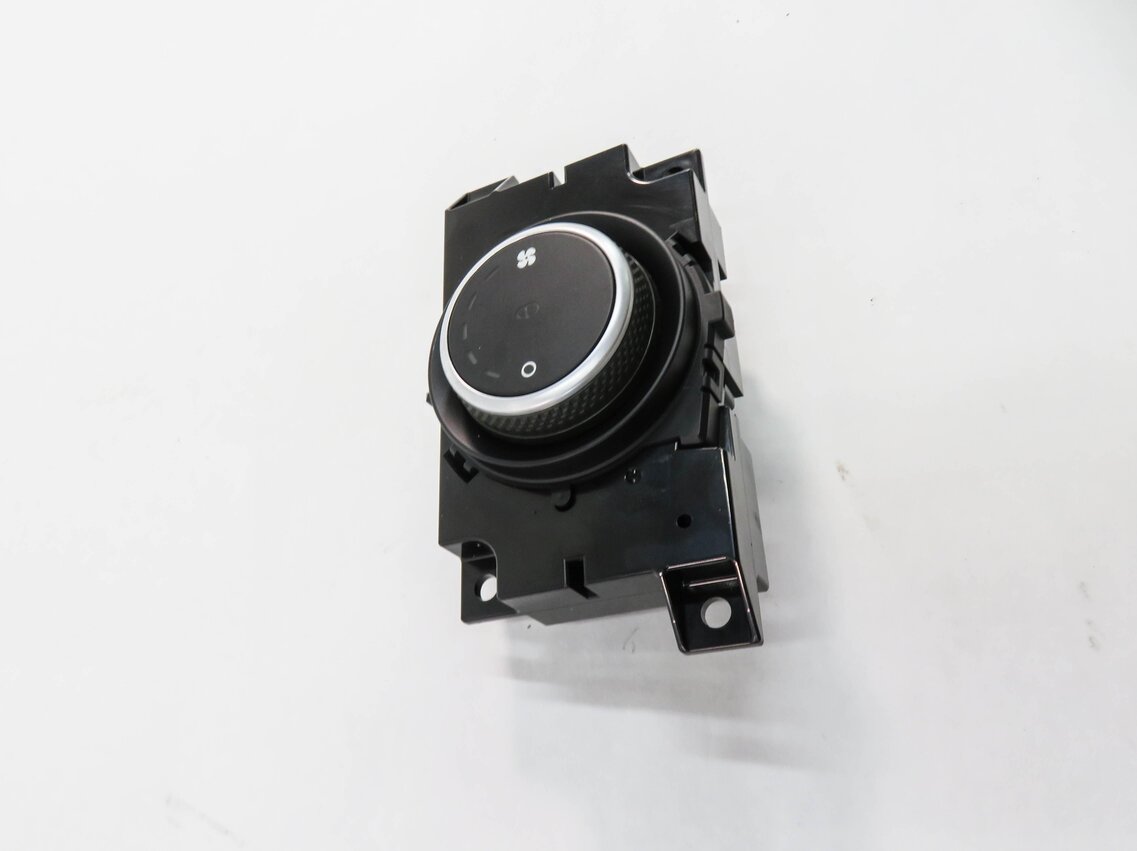 Thumbnail 3: 2017 LAND ROVER DISCOVERY SPORT (L550) RIGHT REAR HEATER CONTROL KNOB SWITCH