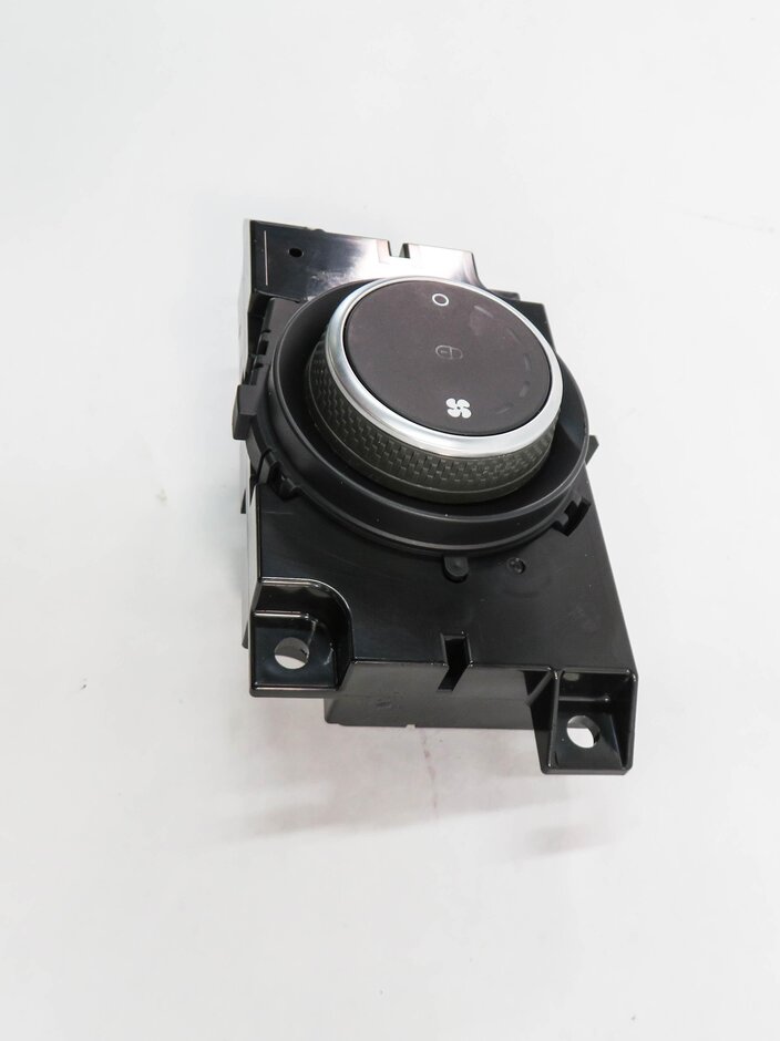 Thumbnail 4: 2017 LAND ROVER DISCOVERY SPORT (L550) RIGHT REAR HEATER CONTROL KNOB SWITCH