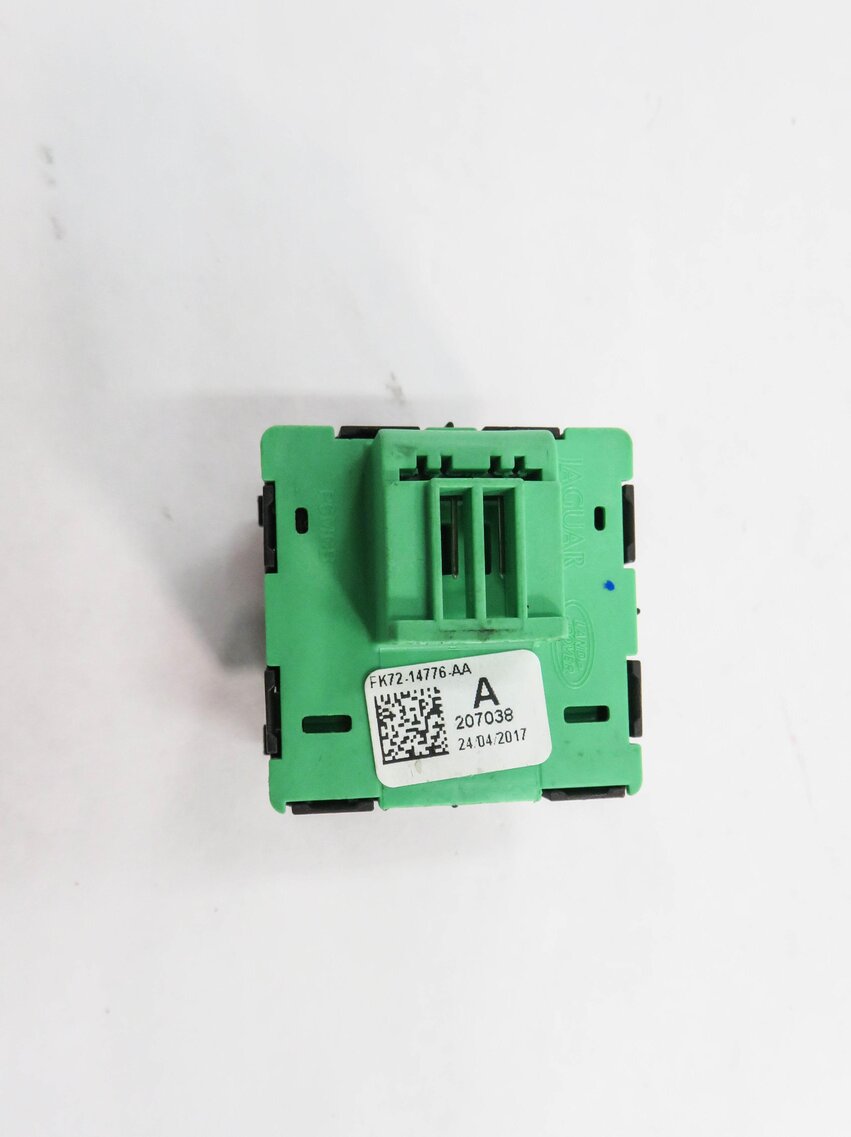 Thumbnail 5: 2015-2020 DISCOVERY SPORT RANGE ROVER SPORT VELAR - DRIVER MEMORY SEAT SWITCH