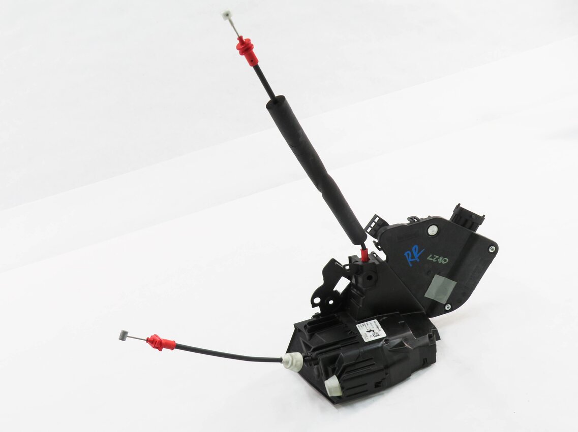 Thumbnail 1: 2015-2019 LAND ROVER DISCOVERY SPORT (L550) RIGHT REAR PASSIVE DOOR LOCK LATCH