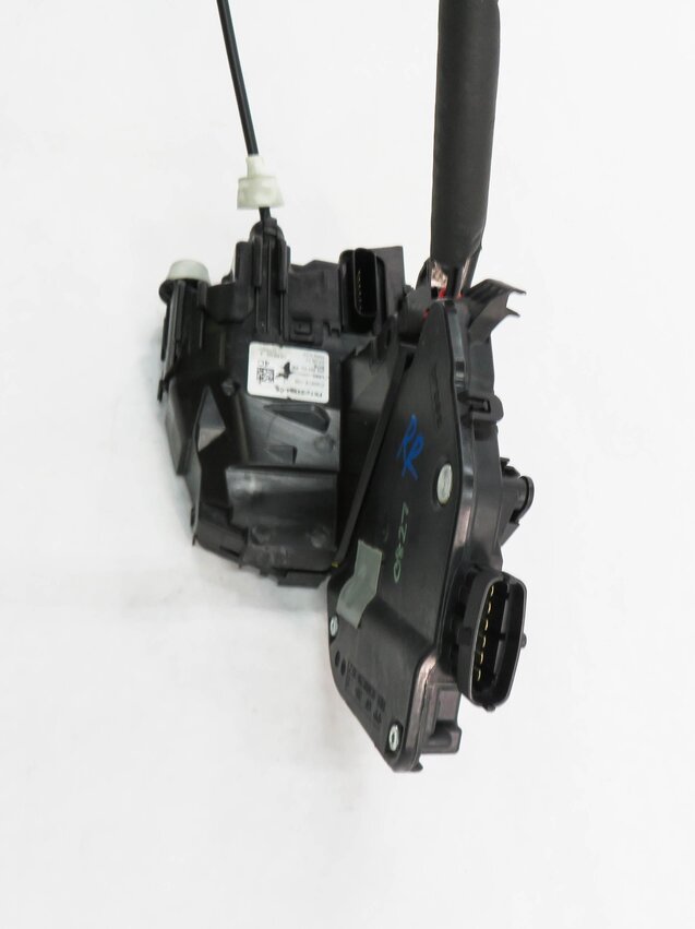 Thumbnail 3: 2015-2019 LAND ROVER DISCOVERY SPORT (L550) RIGHT REAR PASSIVE DOOR LOCK LATCH